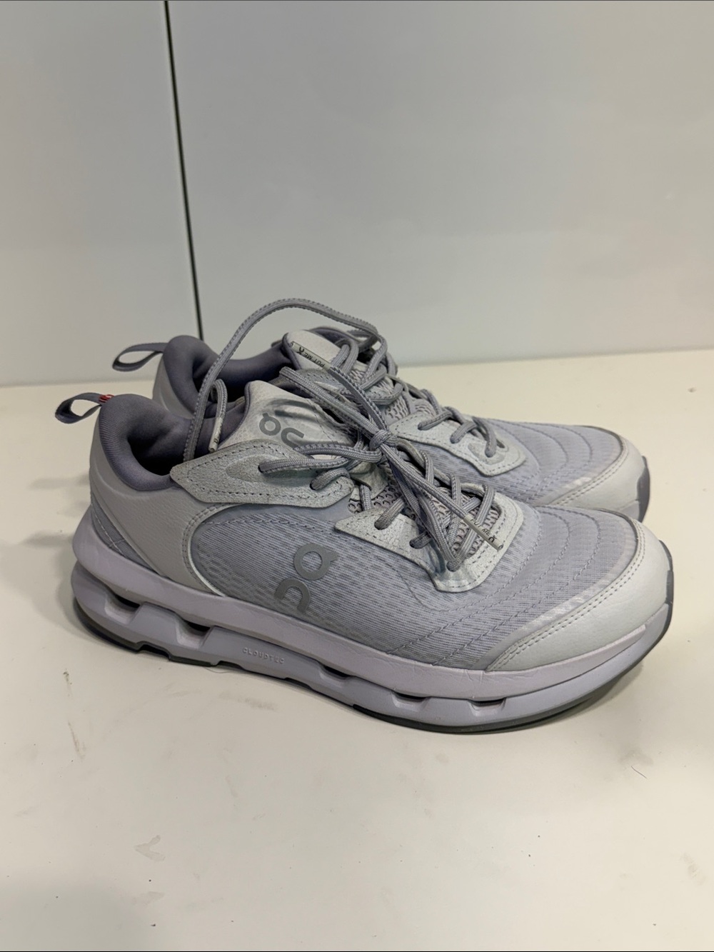 Gently used On cloud athletic shoes light purple women’s 8